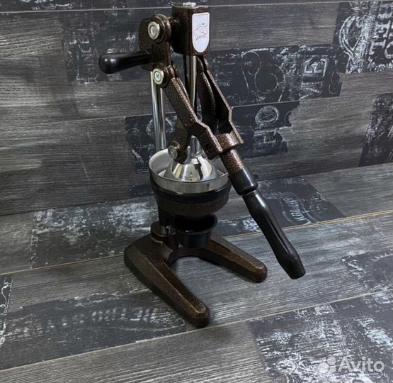 Ручная соковыжималка