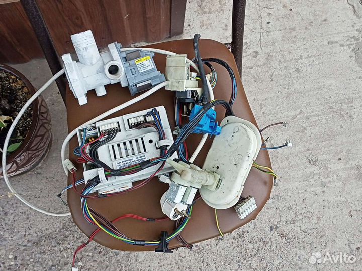 Запчасти на стиральную машинку indesit