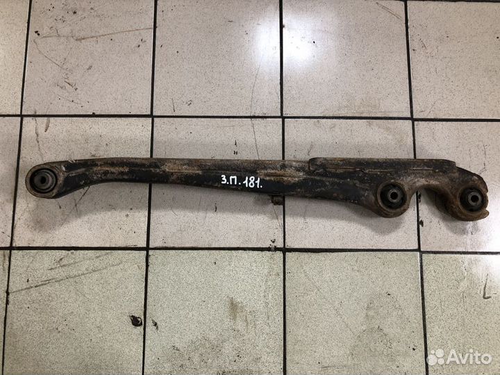 Рычаг задней подвески Mitsubishi Montero Sport 1