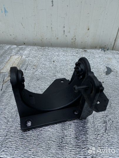 Запчасти на range rover sport