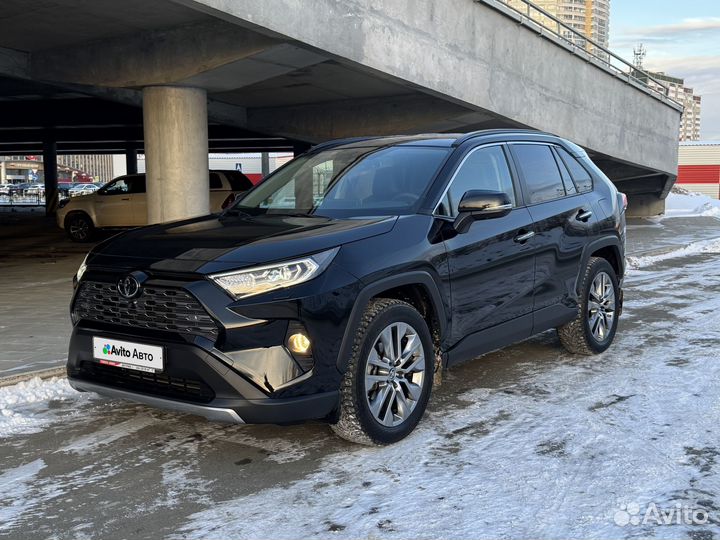 Toyota RAV4 2.5 AT, 2021, 32 000 км