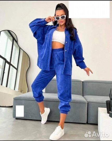 Костюм женский