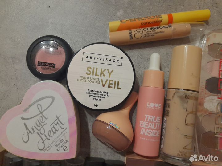 Набор косметики,кисти