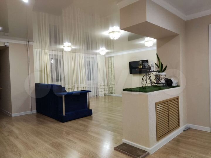 3-к. квартира, 102 м², 1/6 эт.