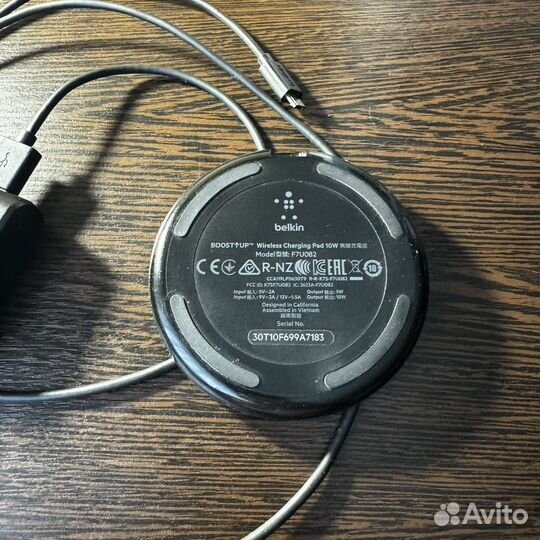 Беспроводная зарядка belkin