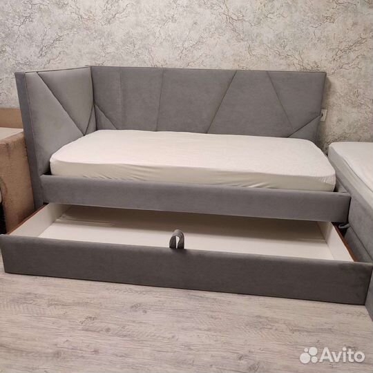 Детская кровать с ящиком