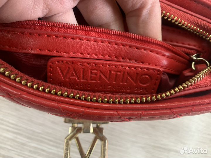 Сумка Valentino, на длинной цепочке