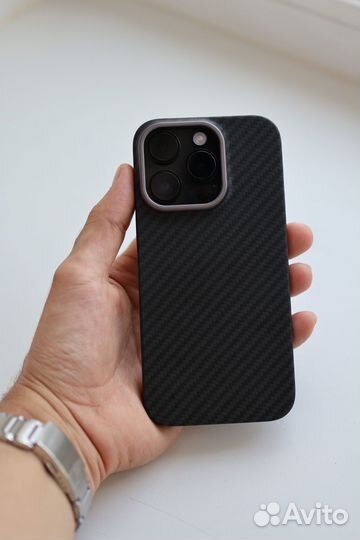 Чехлы на iPhone 14 pro carbon