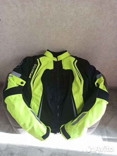 Мотокуртка женская