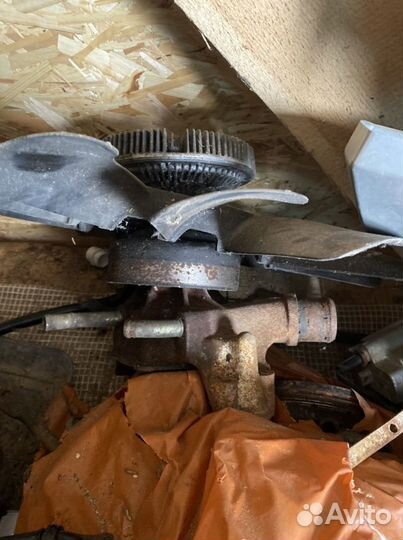 Помпа Шевроле Тахо GMT 400 97г