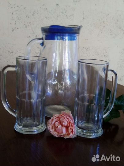 Кувшины разные стеклянные