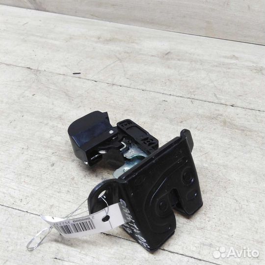 Замок крышки багажника Hyundai Santa Fe II