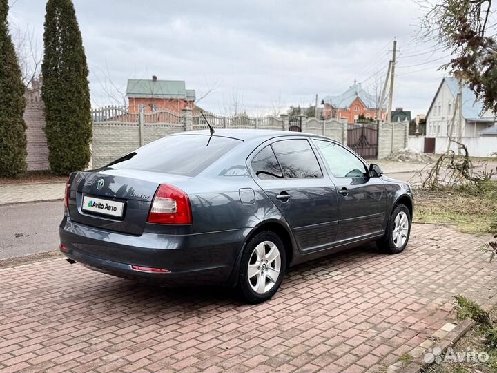 Skoda Octavia 1.6 AT, 2011, 112 400 км