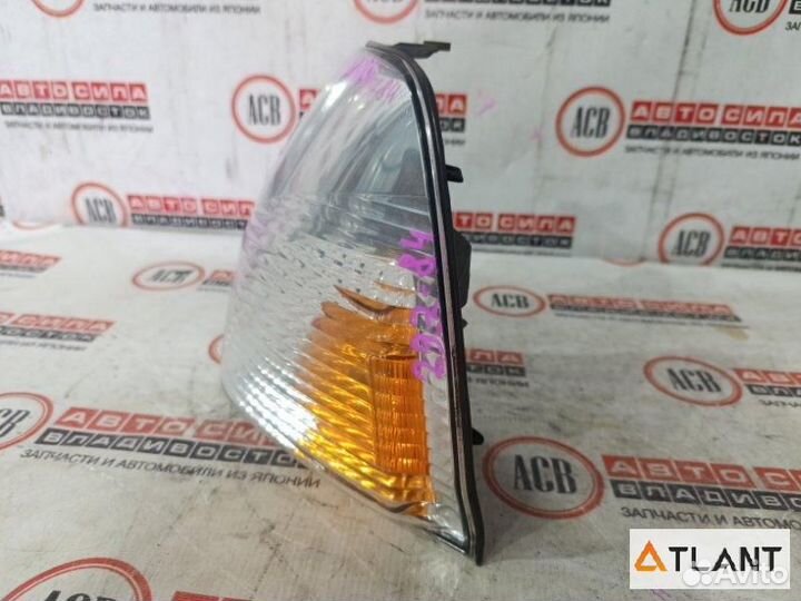 Габарит левый toyota grand hiace