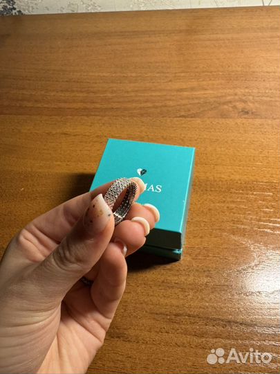 Кольцо с фианитом