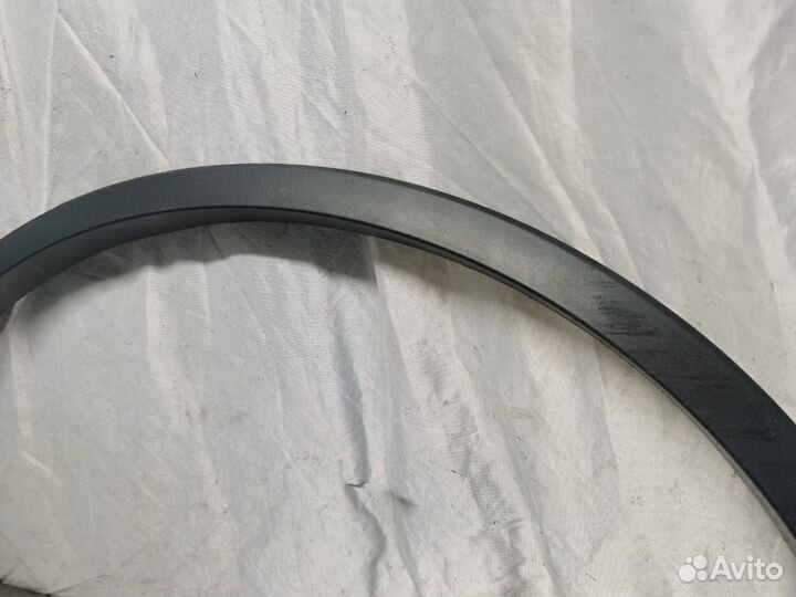 Накладка заднего крыла левого VW Touareg