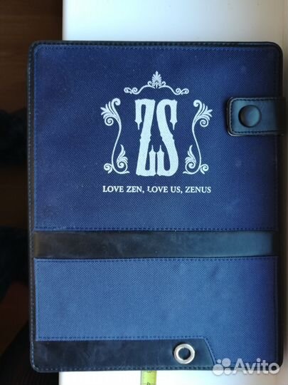 Чехлы для планшетов и айфонов