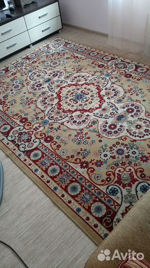 Продам ковер 2 х 3 м, шерсть, б/у