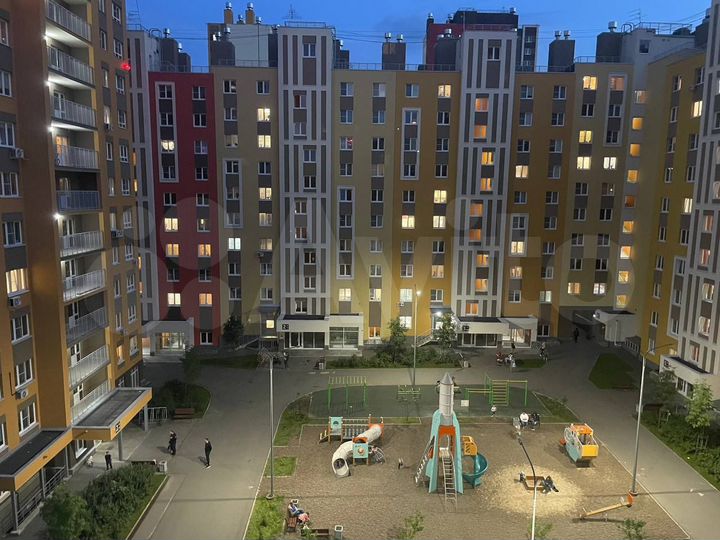 2-к. квартира, 52 м², 7/10 эт.