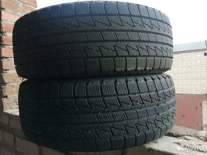 Roadstone Winguard Ice 215/60 R16 95Q