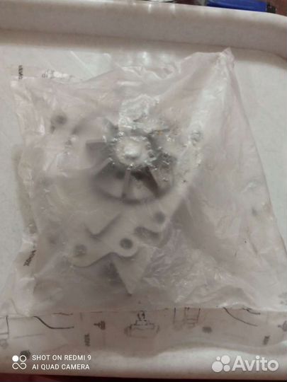 Насос водяной(помпа) на пежо 406