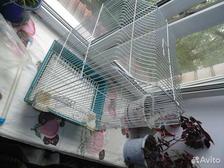 Клетка для попугаев или мелких грызунов