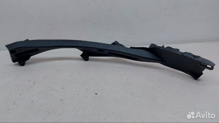 Кронштейн фары передний правый Land Rover