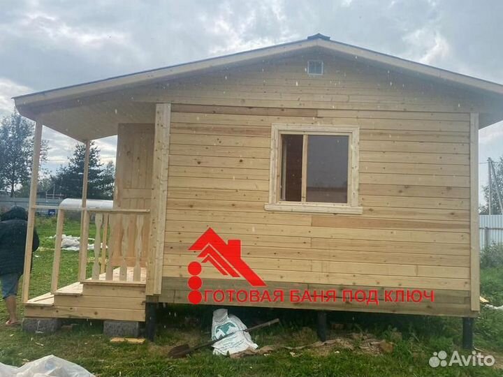 Баня из профилированного бруса с крыльцом