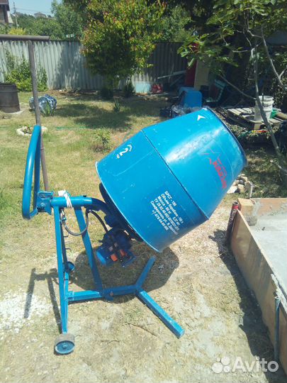 Аренда бетономешалки 190 л. Квазар