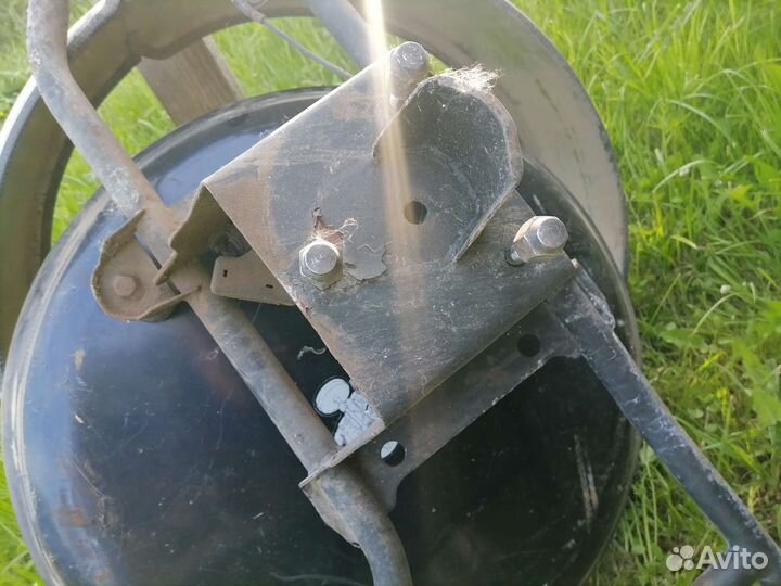 Калитка (кронштейн) запасного колеса Great Wall