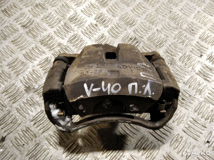 Суппорт передний левый Toyota Camry V40