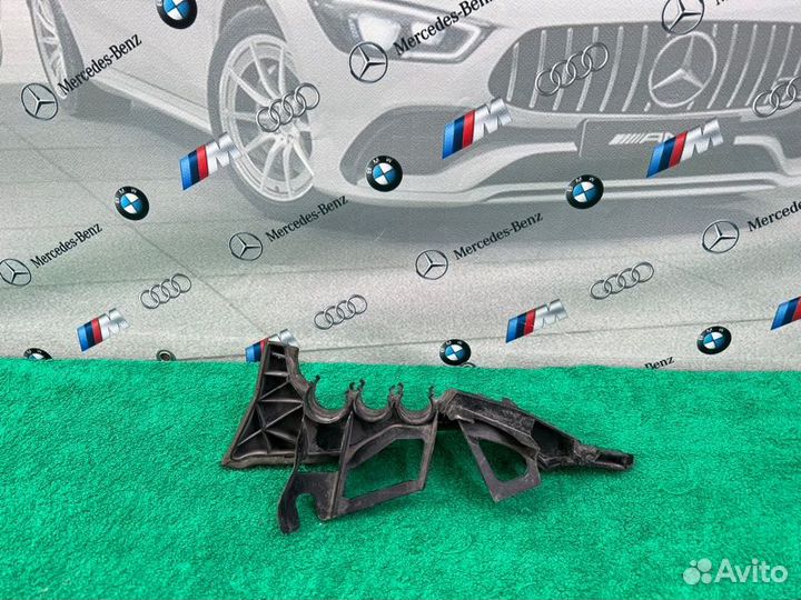 Крепление Mercedes C 2016