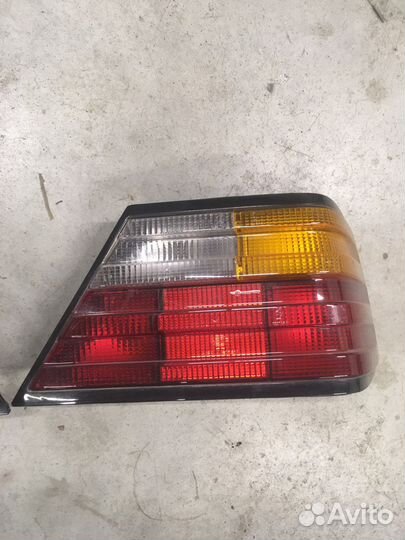 Задние фонари mercedes w124