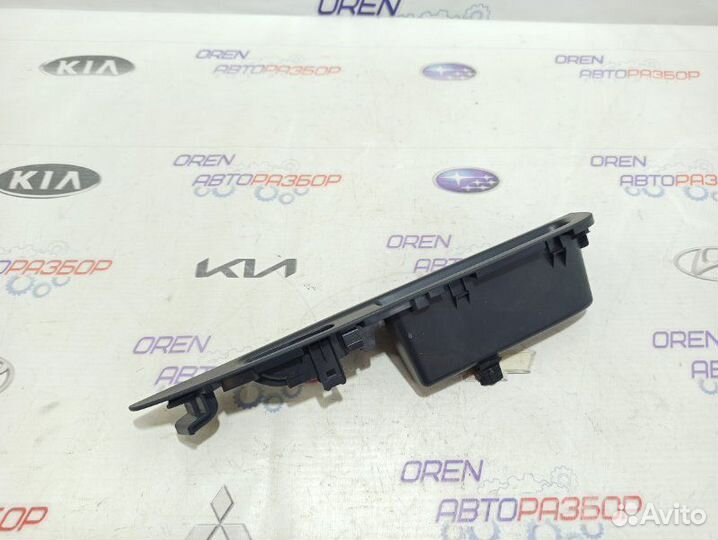 Накладка боковой двери задняя правая Nissan