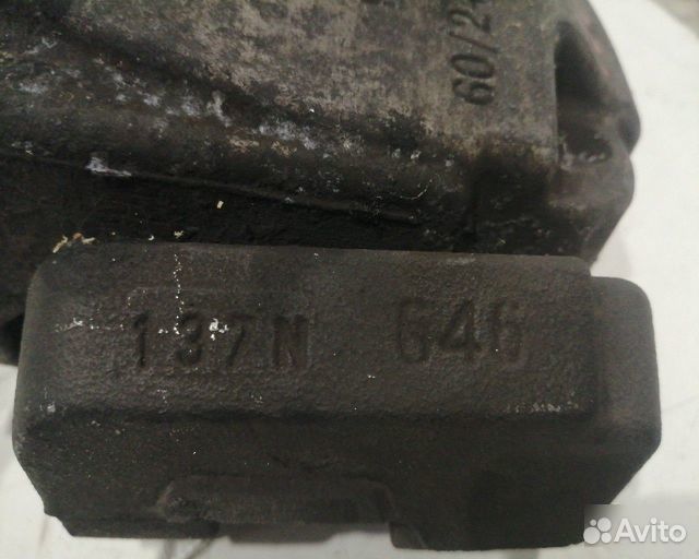 Суппорт тормозной передний левый Bmw 523 F10