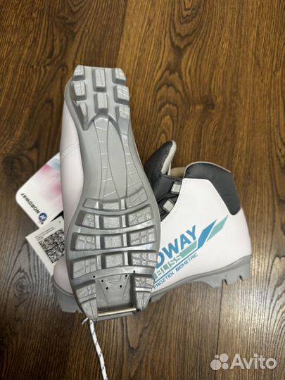 Лыжные ботинки 36 размер