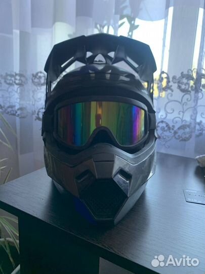 Шлем на мотоцикл