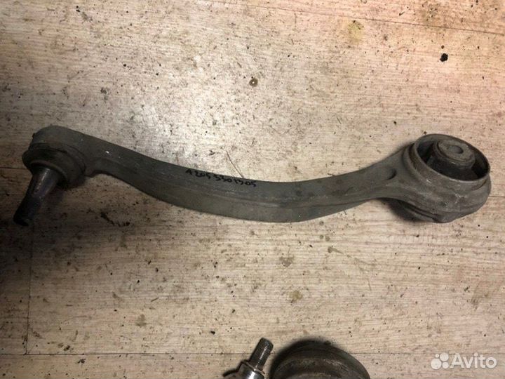 Рычаг подвески передний левый Mercedes C-Class