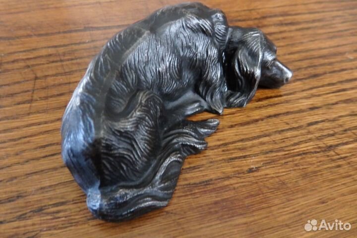 Чугунные статуэтки. Лежащий сеттер. Касли