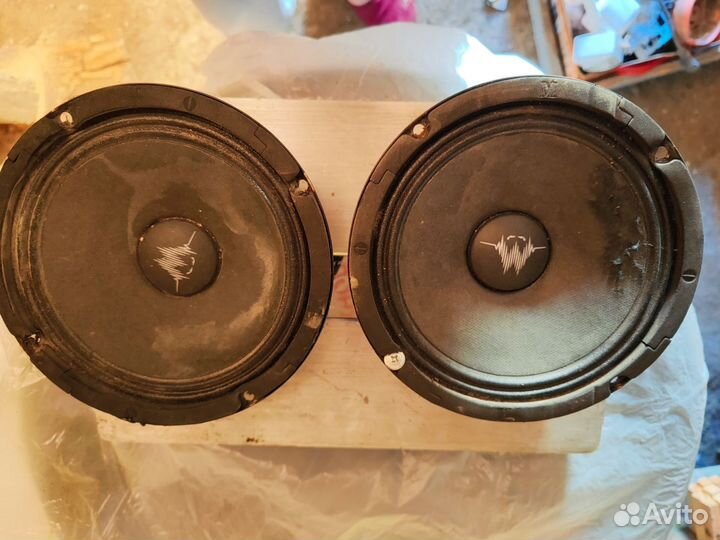 Акустические колонки momo