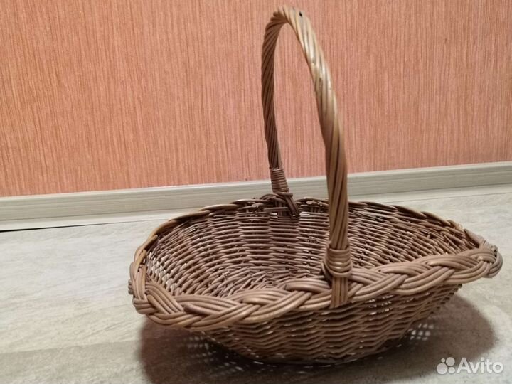 Корзина плетеная