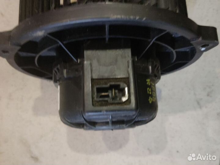 Моторчик печки KIA Sorento 2 XM