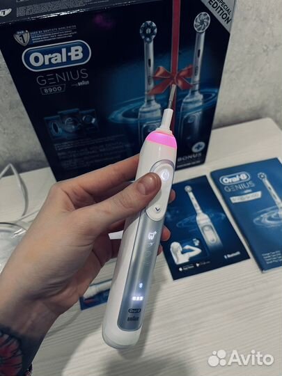 Зубная щетка Oral B Genius 8900 новая