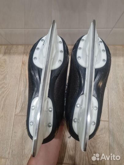 Хоккейные коньки Bauer