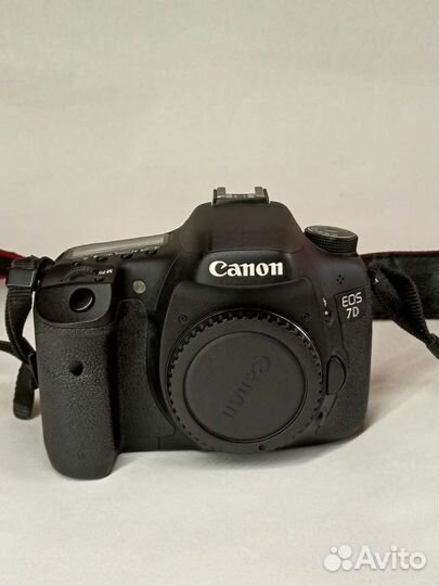 Зеркальный фотоаппарат Canon EOS 7d