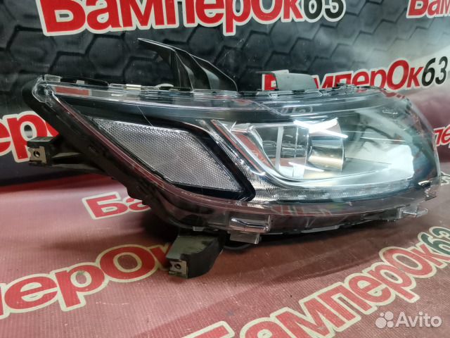 Фара передняя правая Mitsubishi Outlander