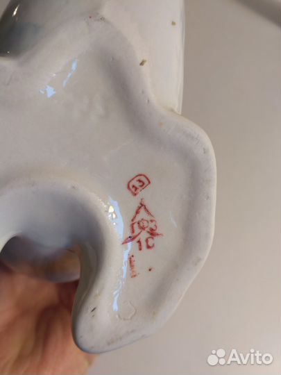 Фарфоровый графин со стопками 