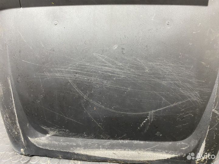 Крыло заднее правое передняя часть