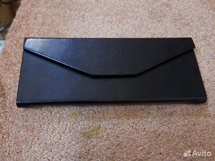 Футляр для очков