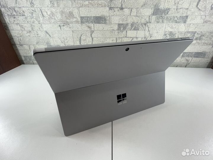 Microsoft Surface pro 7 plus